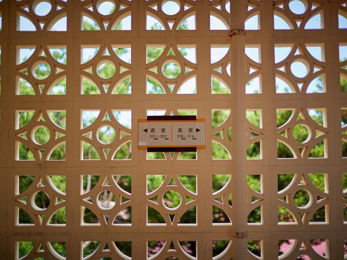 Hotel Murasakimura Yomitan Buitenkant foto