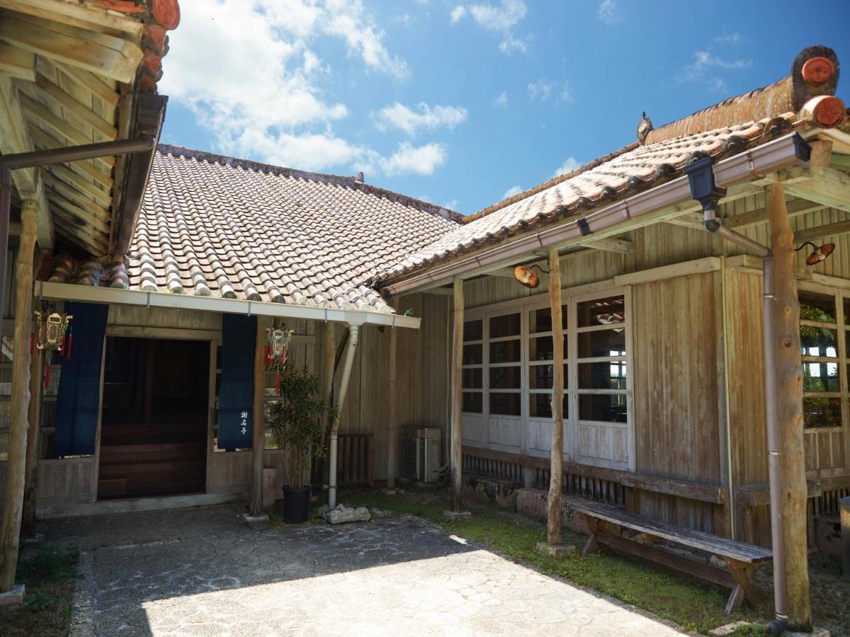 Hotel Murasakimura Yomitan Buitenkant foto