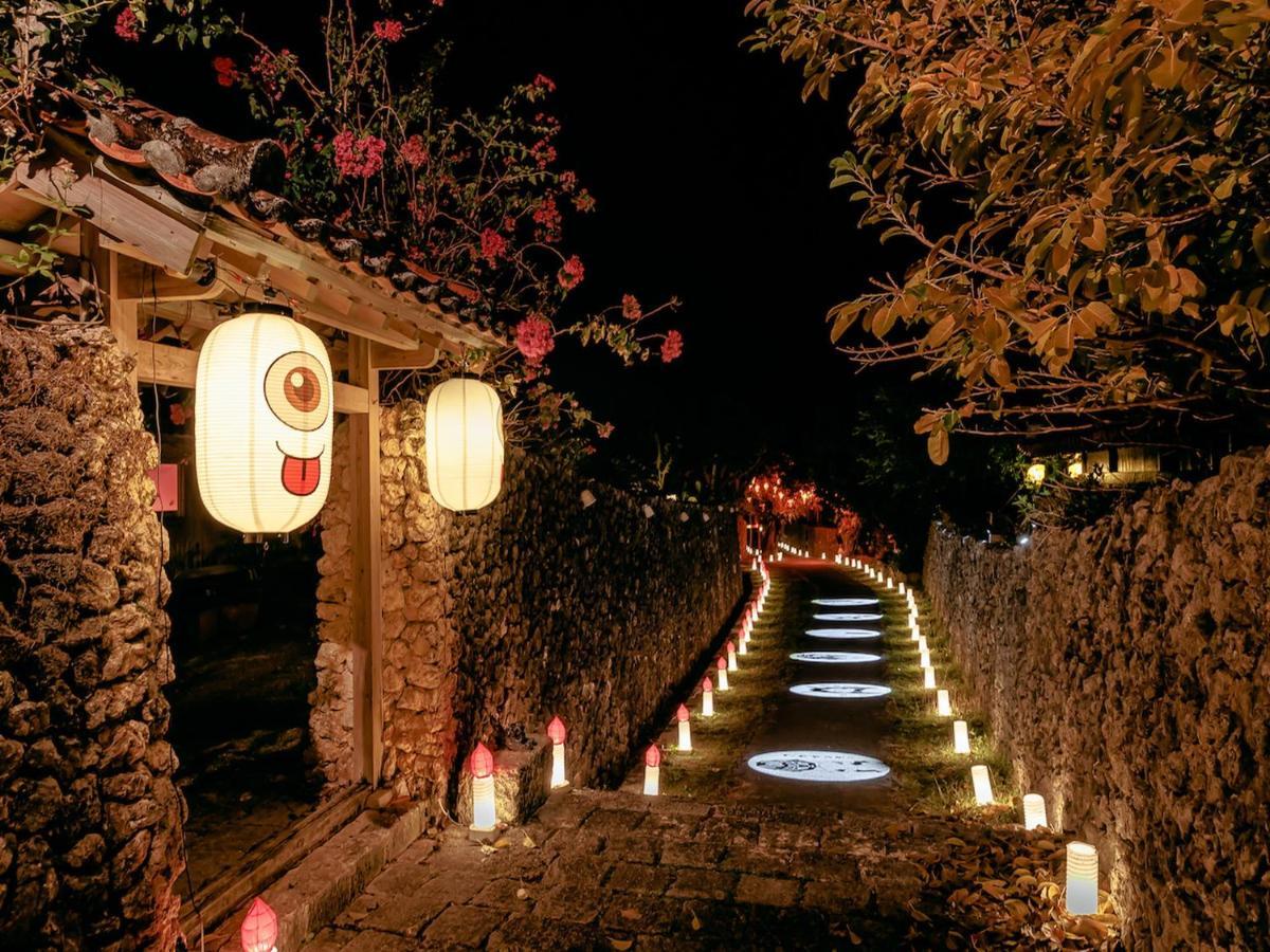 Hotel Murasakimura Yomitan Buitenkant foto
